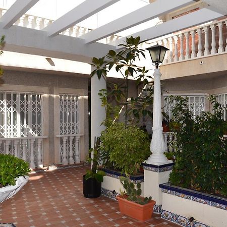 Apartamento Oslo Apartman Torrevieja Kültér fotó