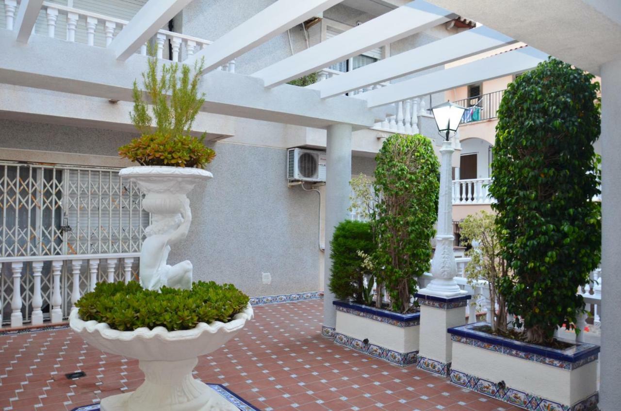 Apartamento Oslo Apartman Torrevieja Kültér fotó