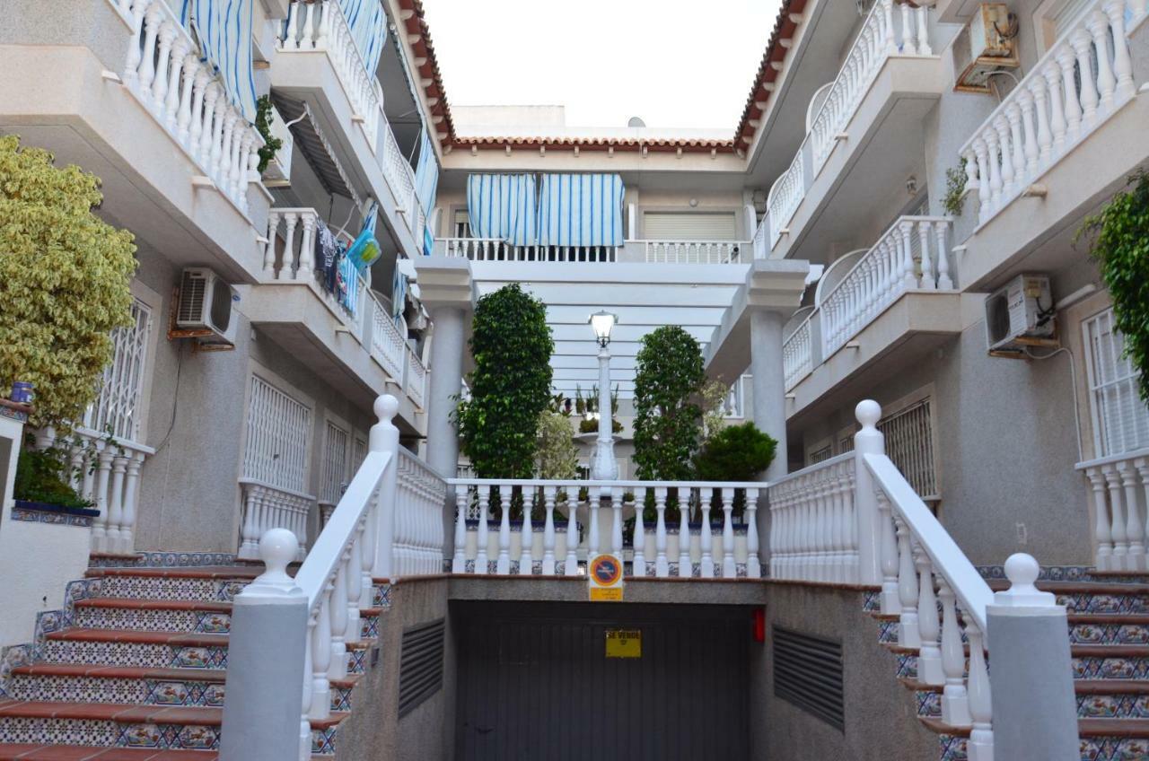 Apartamento Oslo Apartman Torrevieja Kültér fotó